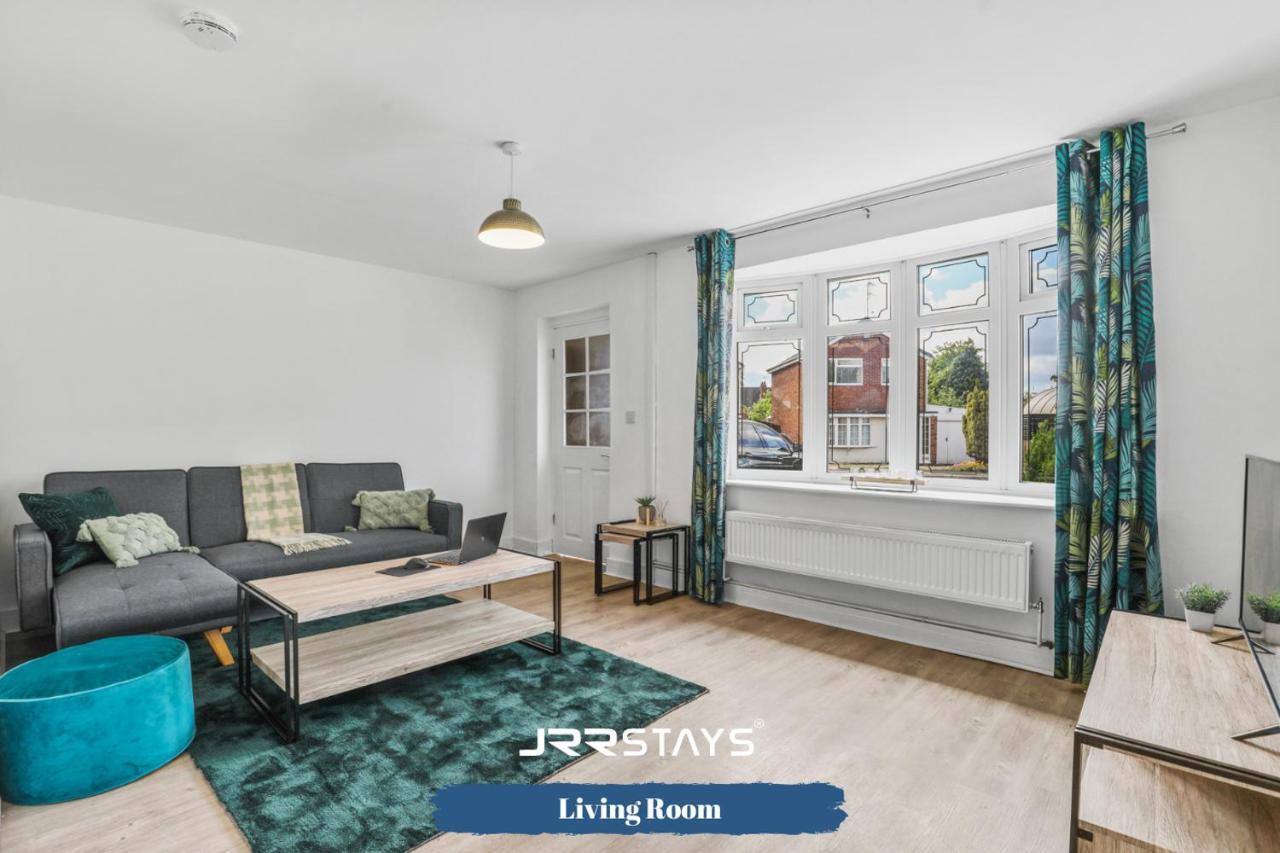 Wolverhampton - Amazing 3 Bedroom, Sleeps 6, Wi-Fi - Jrr Stays Eksteriør bilde