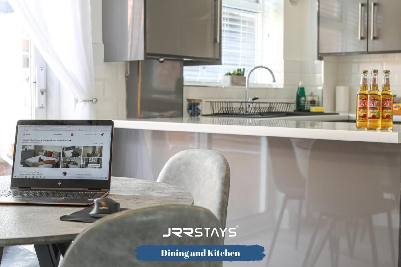 Wolverhampton - Amazing 3 Bedroom, Sleeps 6, Wi-Fi - Jrr Stays Eksteriør bilde