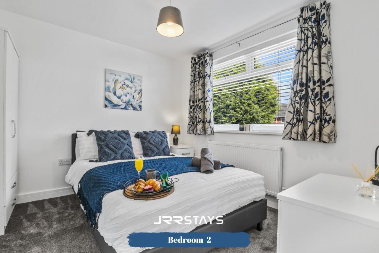 Wolverhampton - Amazing 3 Bedroom, Sleeps 6, Wi-Fi - Jrr Stays Eksteriør bilde
